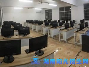 澧县科技职业学校1.jpg